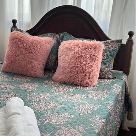 Apartment Em *