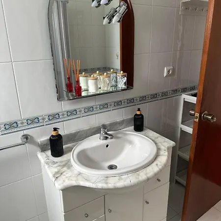 Em Apartment *